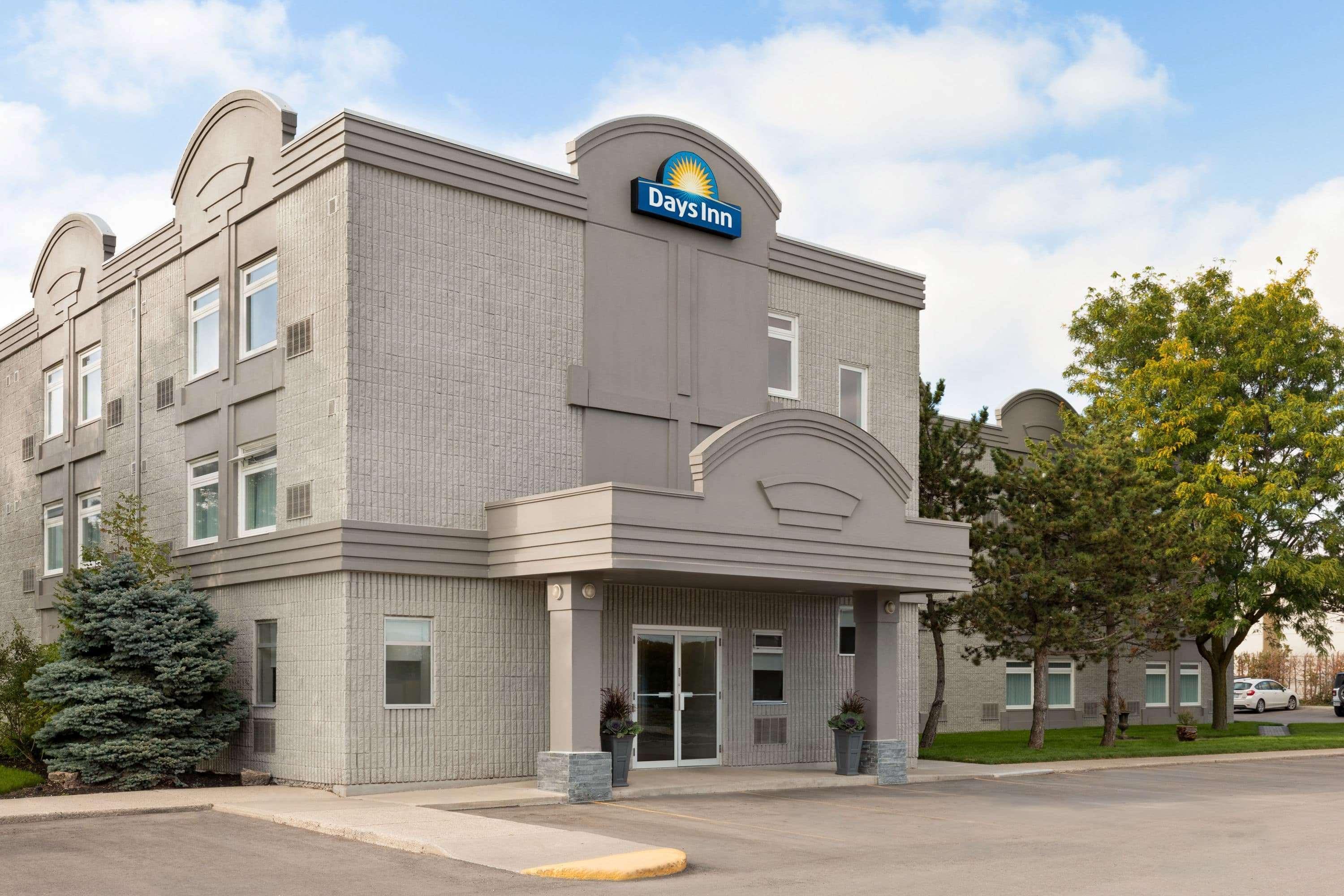 Days By Wyndham Toronto West Hotel