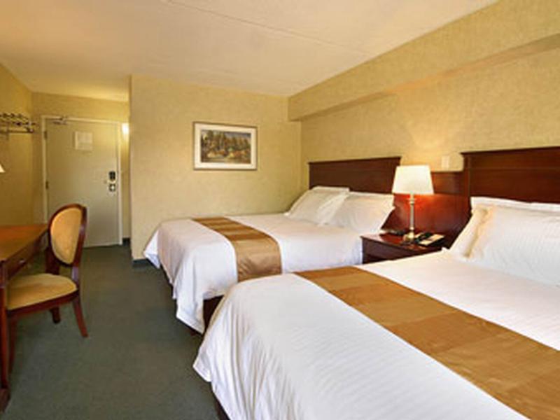 Days By Wyndham Toronto West Mississauga